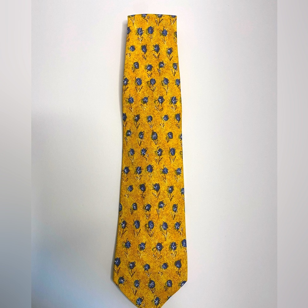 Emanuel Ungaro From Paris Men’s Necktie made in Italy, blue yellow flowers.